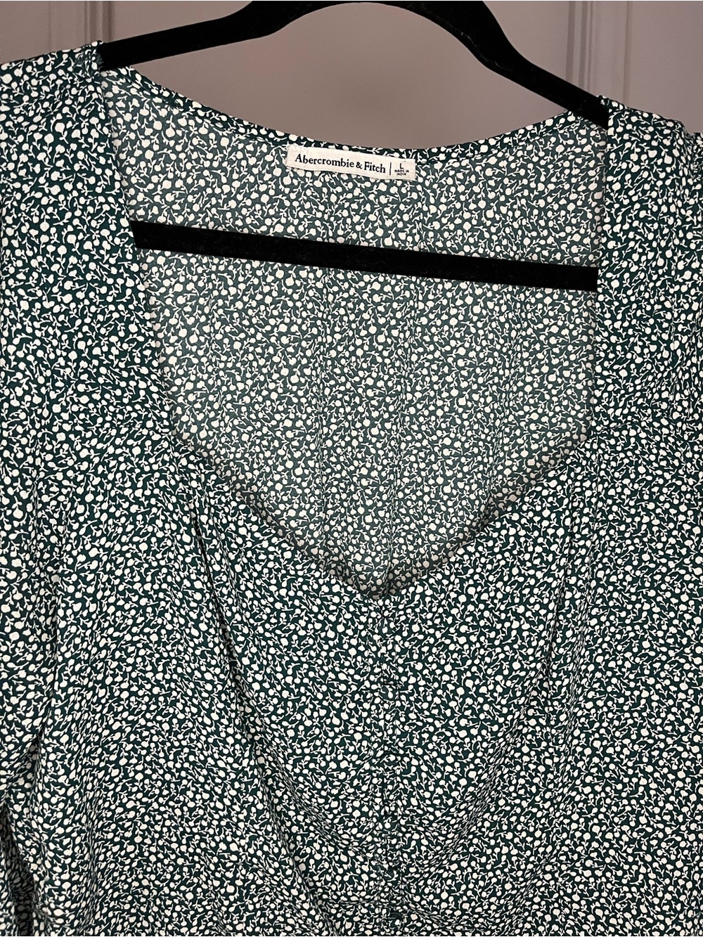 Abercrombie & Fitch Teal Green Floral V-Neck Blouse